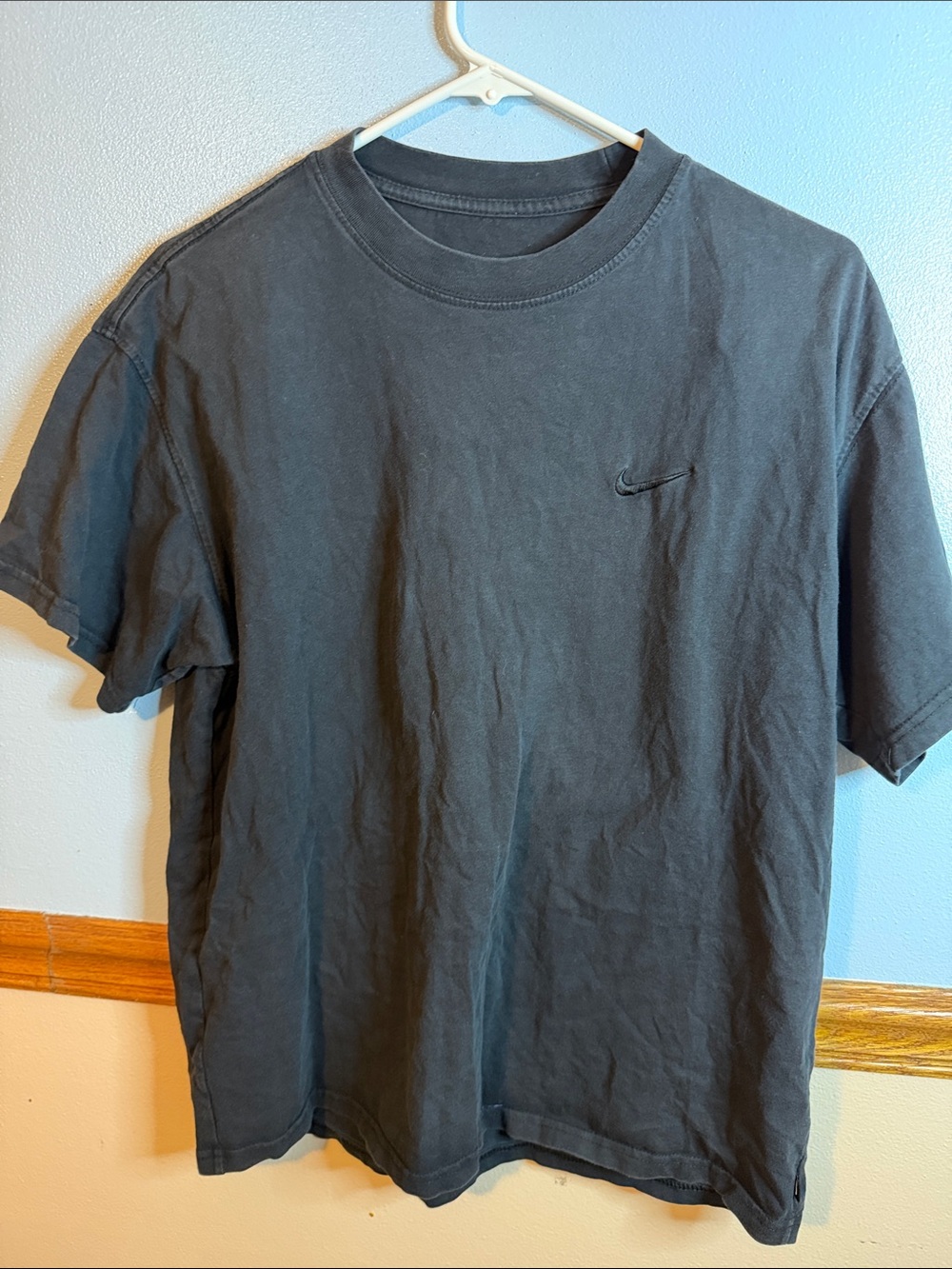 Nike SB Black Tonal Embroidered Mini Swoosh Loose Fit Tee Size M